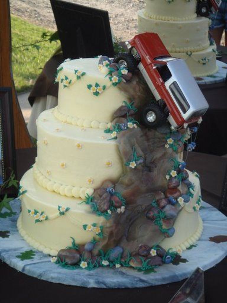 redneck-wedding-cake-toppers-wedding-cakes-designs-haofbearing3