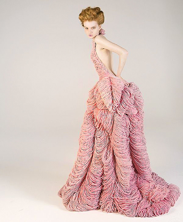 Тёплые фантазии вязаной моды: 55 экстравагантных и эффектных нарядов, фото № 50