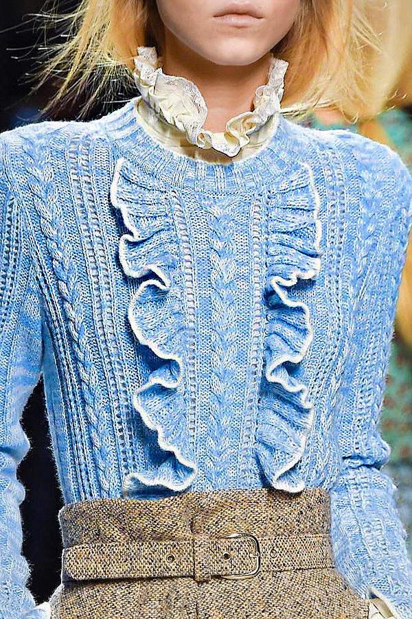 Тёплые фантазии вязаной моды: 55 экстравагантных и эффектных нарядов, фото № 35