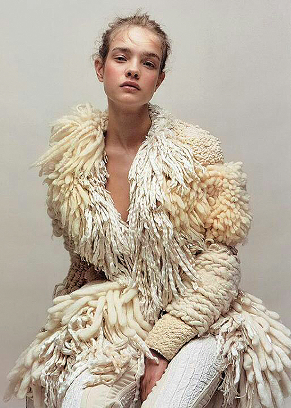 Тёплые фантазии вязаной моды: 55 экстравагантных и эффектных нарядов, фото № 39