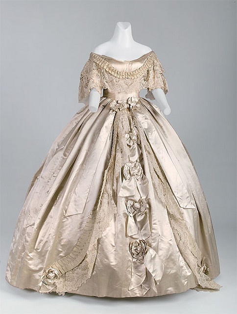 Бальные платья XIX века, фото № 5
