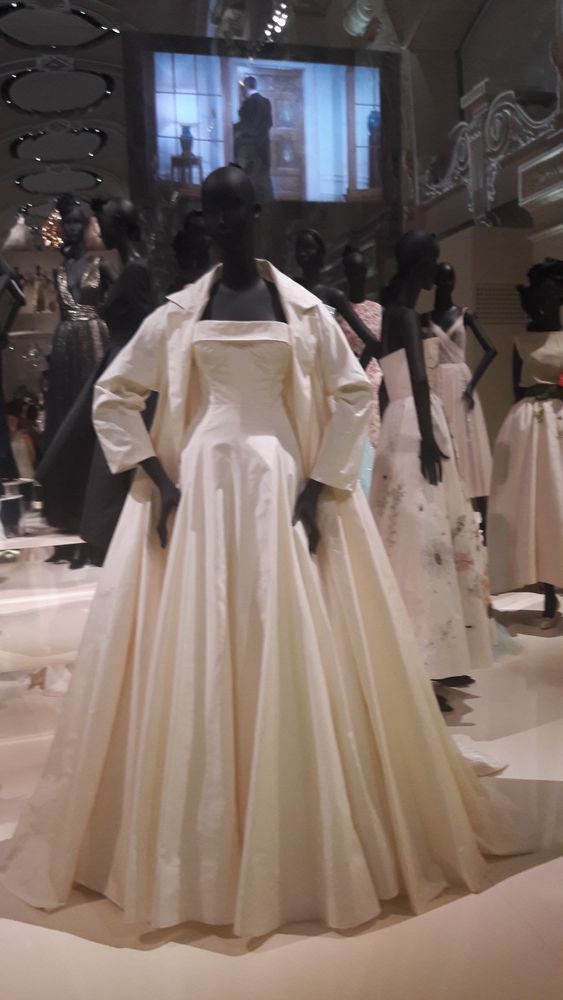Christian Dior. Couturier du reve — выставка к 70-летию Дома Кристиан Диор в Париже, фото № 38