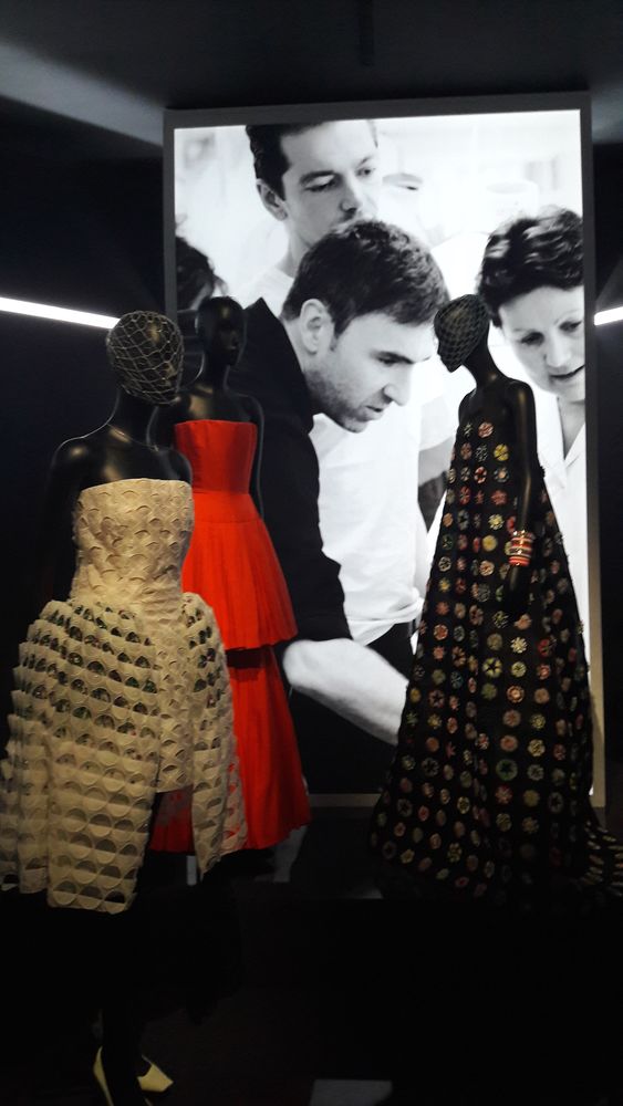 Christian Dior. Couturier du reve — выставка к 70-летию Дома Кристиан Диор в Париже, фото № 30