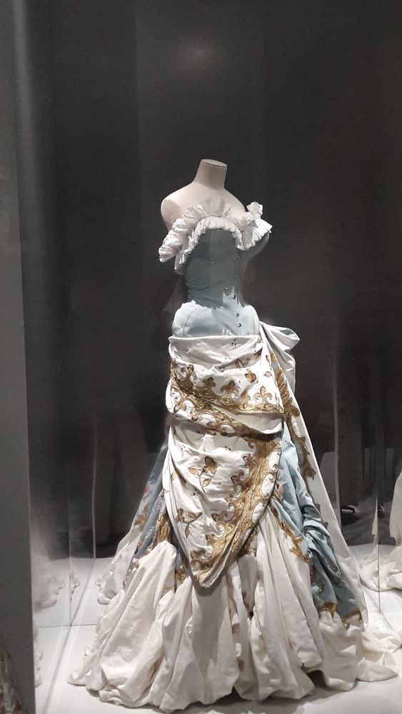 Christian Dior. Couturier du reve — выставка к 70-летию Дома Кристиан Диор в Париже, фото № 18