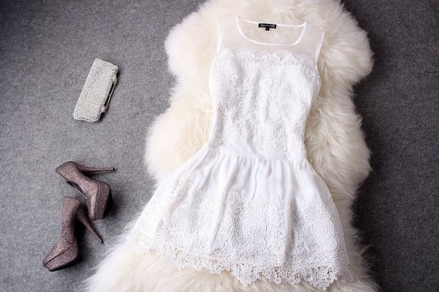 С чем носить белое кружевное платье? Создаем прекрасный образ