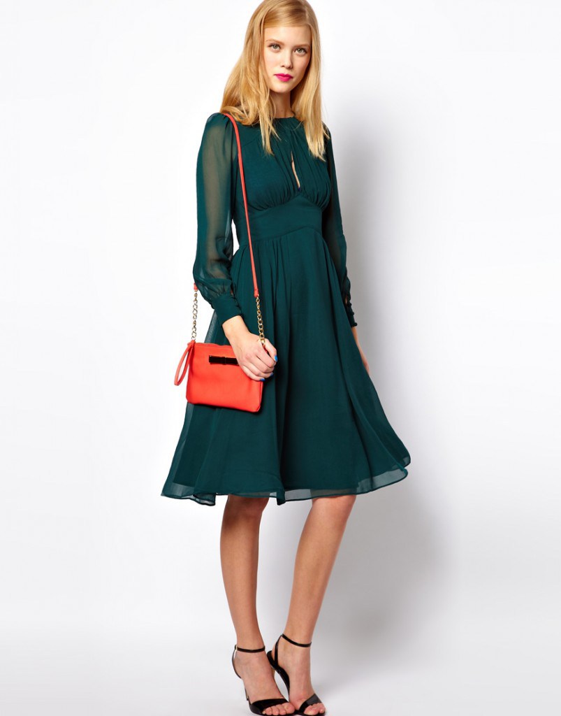 Зеленое платье в стиле 70-х