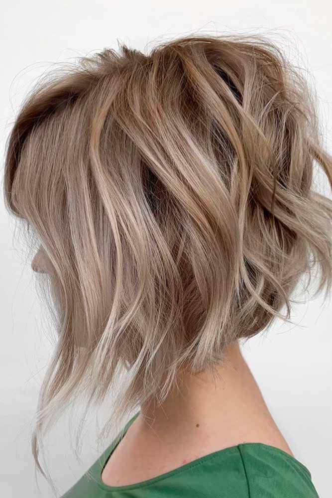 Bronde Bob With Wavy Layers Throughout #wavyhairstyles #brondehair