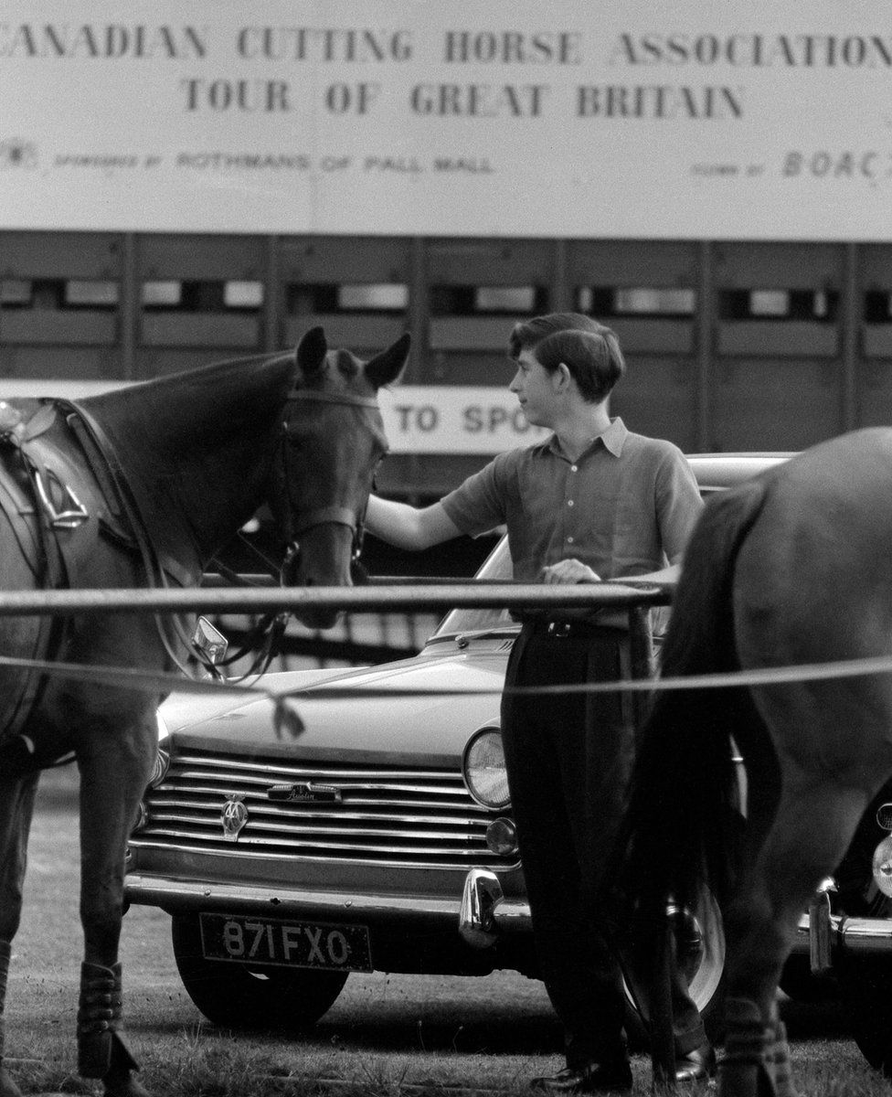 Принц Чарльз с одной из своих лошадей