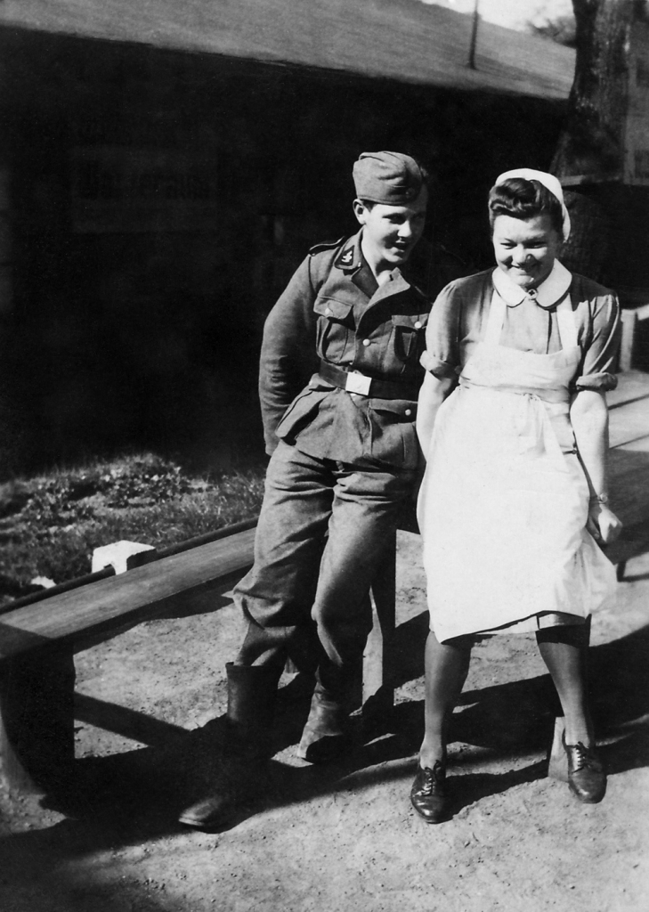 Italien, deutscher Soldat mit italienischer Frau