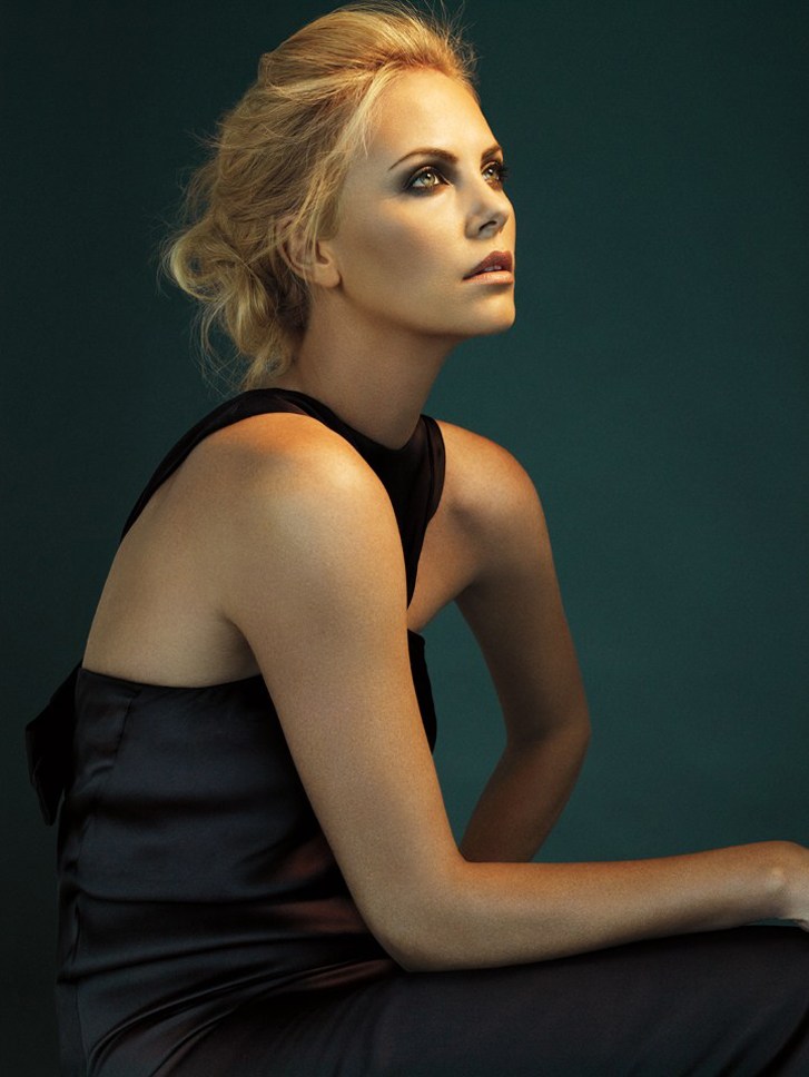 Charlize Theron / Шарлиз Терон в рекламной кампании Dior Parfums 2010 / фотограф Alexi Lubomirski