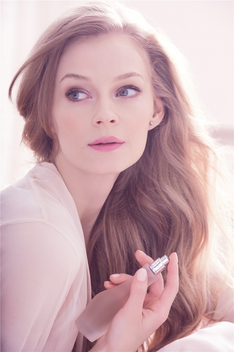 Светлана Ходченкова в рекламе духов Avon Sensuelle Perfume / 2012 год