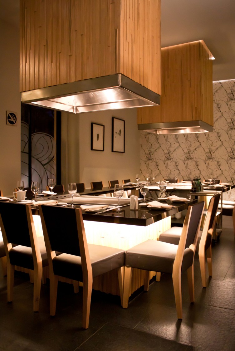Неповторимый дизайн ресторана Sato от Taller5 Arquitectura
