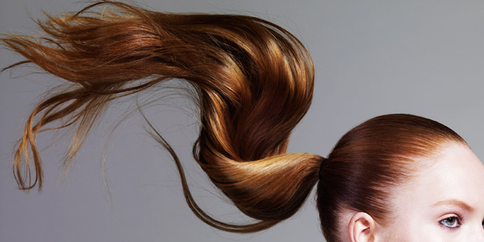 Девушке осеннего цветотипа подойдут рыжие оттенки волос