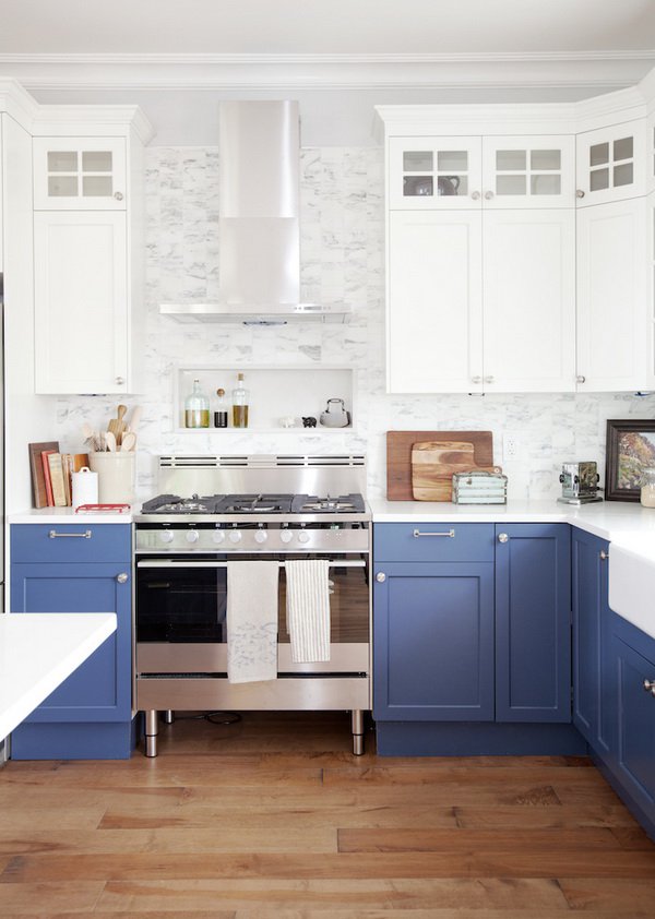 Двухцветные кухонные гарнитуры - Фото 34