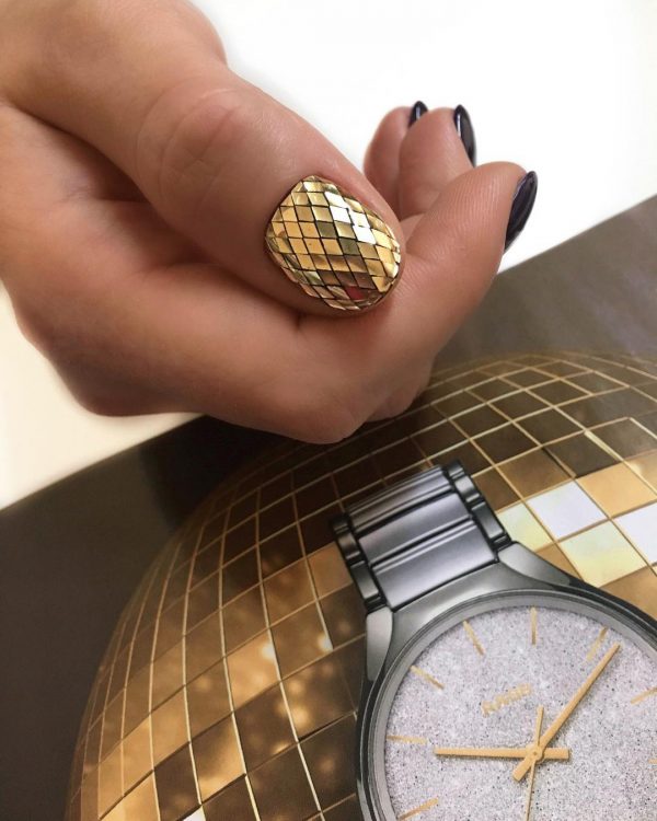 Роскошные золотые ногти 2020-2021 - супермодные идеи маникюра с золотом