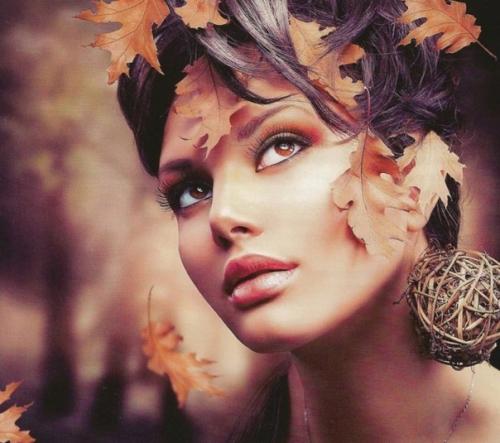 Красивый осенний макияж. Осенний макияж.
Осенняя пора - одна из наиболее мягких и чувственных.
