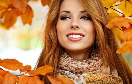 Красивый осенний макияж. Осенний макияж.
Осенняя пора - одна из наиболее мягких и чувственных.