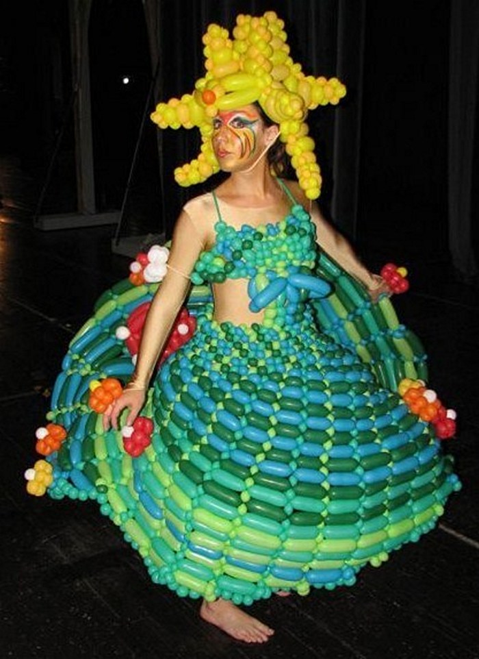 платье из шариков