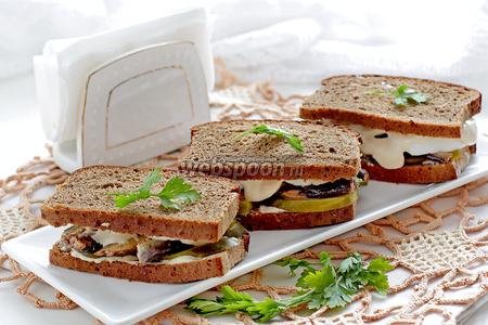 Фото рецепта Бутерброды со шпротами на ржаном хлебе