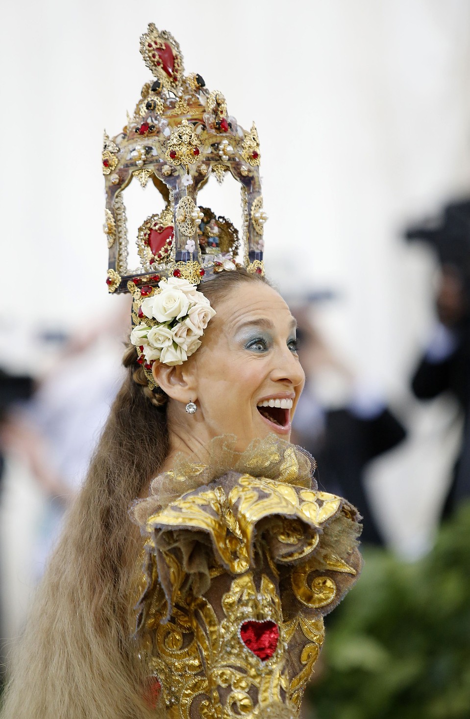 голову актрисы венчал необычный головной убор. Фото: REUTERS