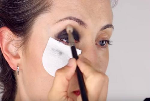 Как сделать кожу лица идеальной с помощью макияжа. Как добиться идеального цвета лица: 10 хитростей правильного макияжа