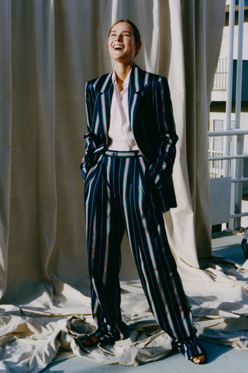 Женский деловой костюм в стилистике оверсайз Nina Ricci весна-лето 2019