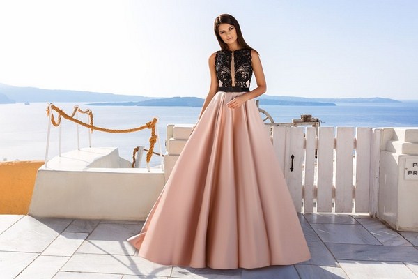 Самі модні випускні плаття 2019 2020 року, фото випускних суконь