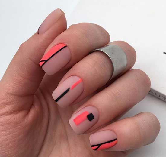 Геометрический коралловый - дизайн ногтей для деловой женщины