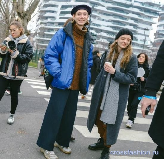 Как носить шарф весной 2020: примеры street style и советы стилиста