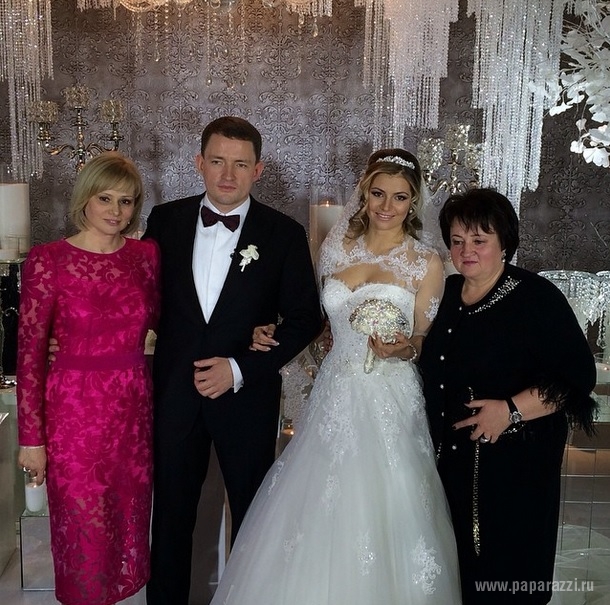 Бывшая невеста хоккеиста Александра Овечкина Мария Кириленко вышла замуж за чиновника